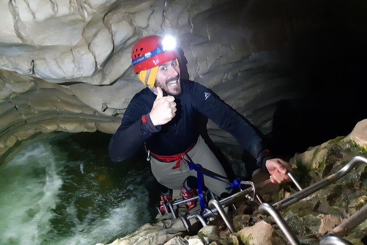 Cave Stream & Castle Hill/Kura Tawhiti guided tour from Christchurch - Photo 1 of 18